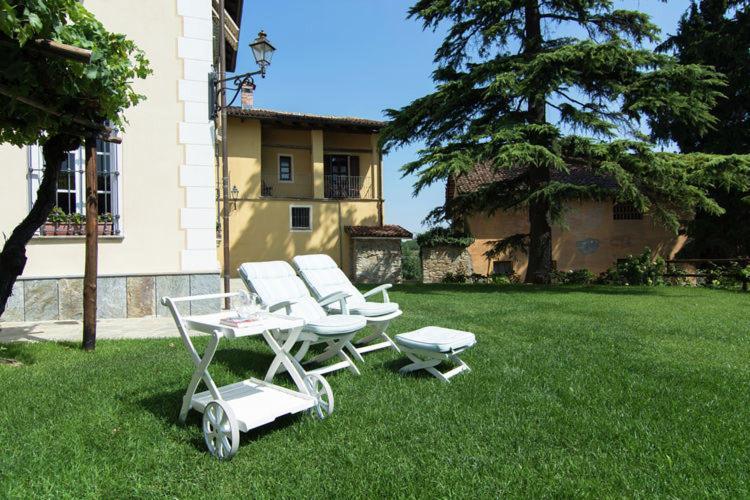 Castello Di Grillano Guest House โอวาดา ภายนอก รูปภาพ