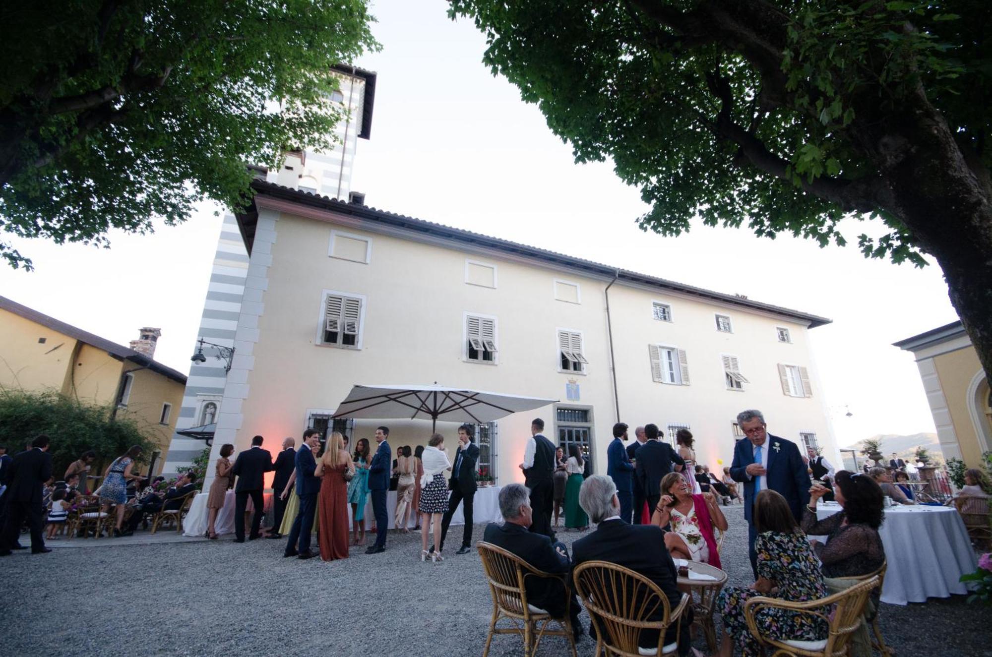 Castello Di Grillano Guest House โอวาดา ภายนอก รูปภาพ
